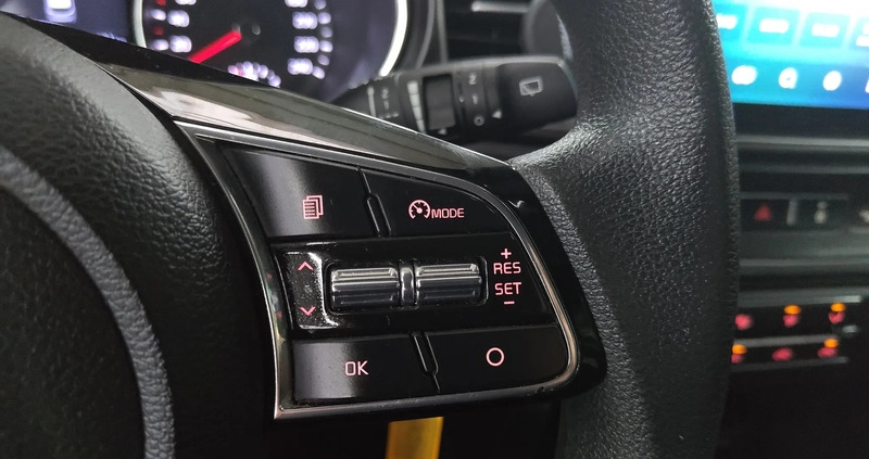Kia Ceed cena 52800 przebieg: 119000, rok produkcji 2019 z Ślesin małe 379